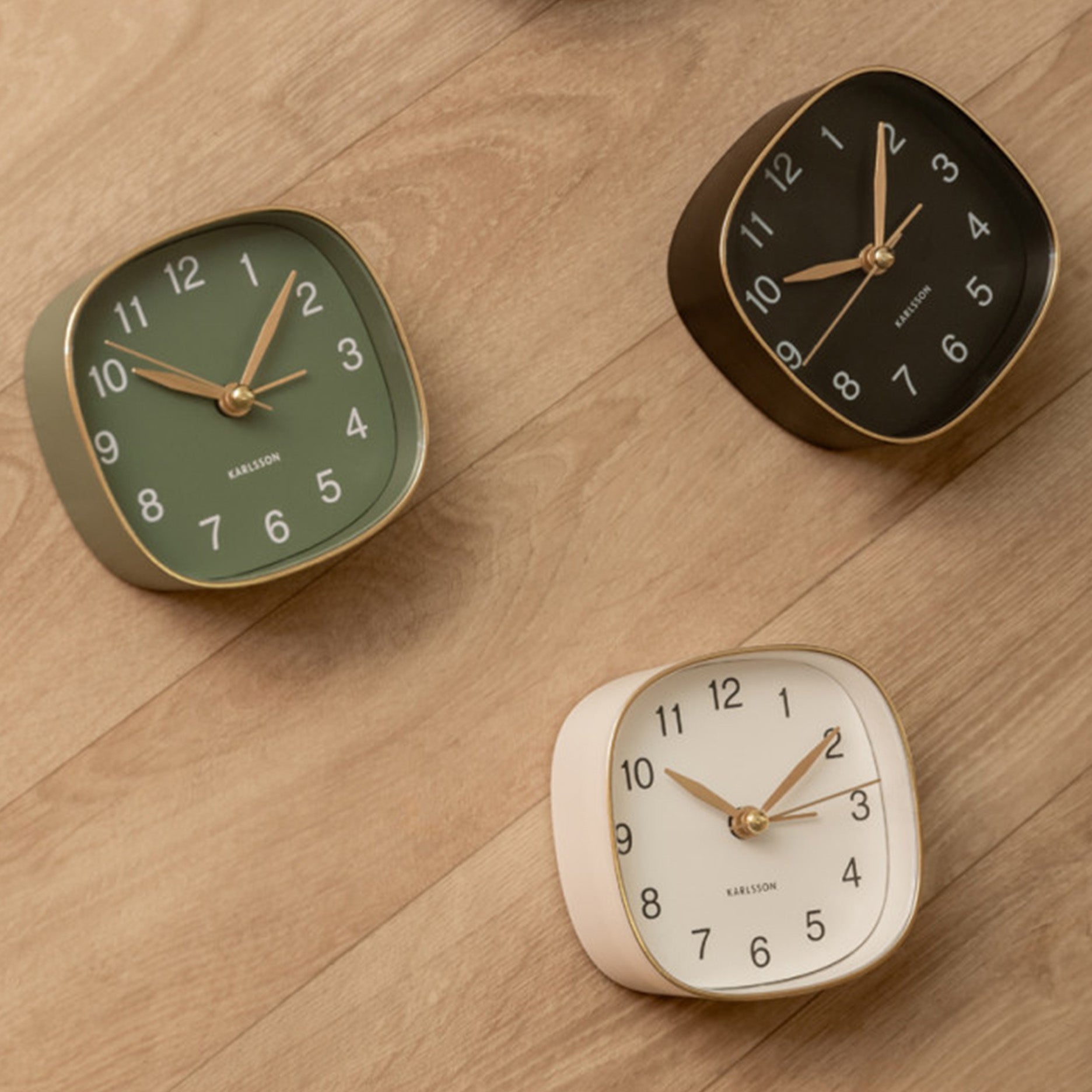 Travel vækkeur sort